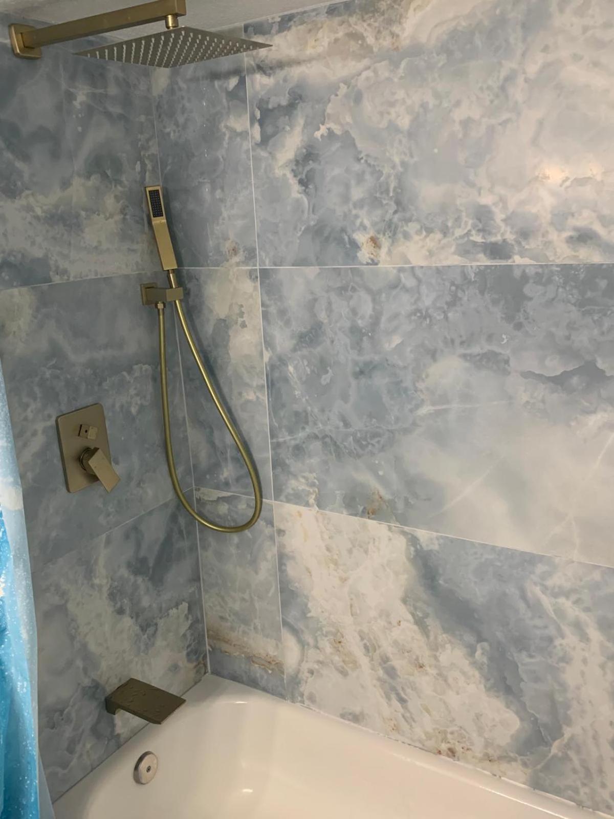Appartement Walk To The Beach, Studio, With Pool And Free Parking